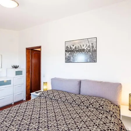 בית נופש Five Bedrooms Villa, Heated Pool, Hot Tub And Free Wifi, Lots Of Space *