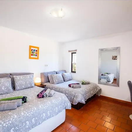 Сasa de vacaciones Five Bedrooms Villa, Heated Pool, Hot Tub And Free Wifi, Lots Of Space *